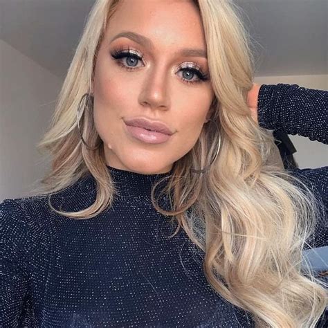 ELLE BROOKE will look to maintain her unbeaten boxing record when she faces TikTok sensation Jully Poca in Dublin on Saturday night. OnlyFans star Brooke, 25, will step into the ring with the Brazilian internet personality in the Kingpyn semi-finals at the 3Arena.